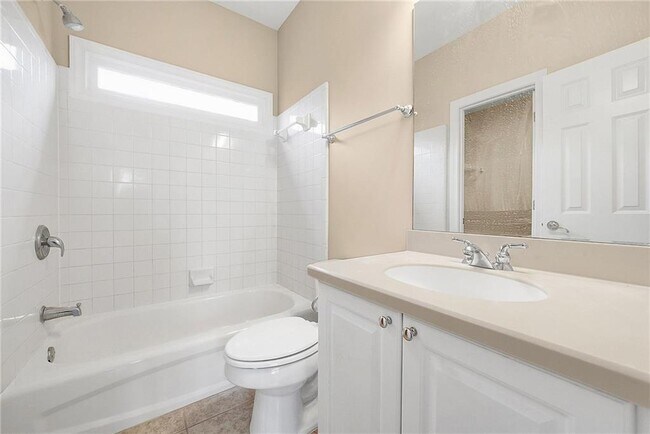 Building Photo - 225 Lake Summit View