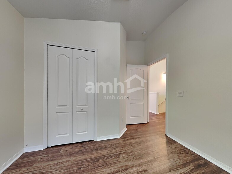 Building Photo - 8535 Quarter Horse Dr