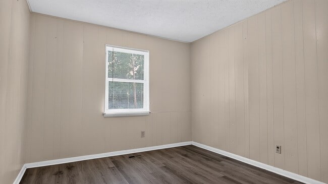 Building Photo - 5610 Spring Garden Ln