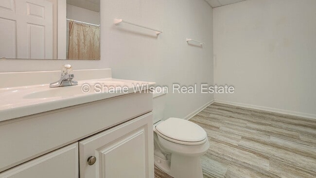 Building Photo - Spacious 3-Bed, 3-Bath Condo in Dalton