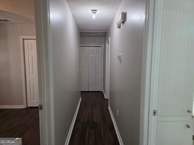 Building Photo - 622 Plantation Dr