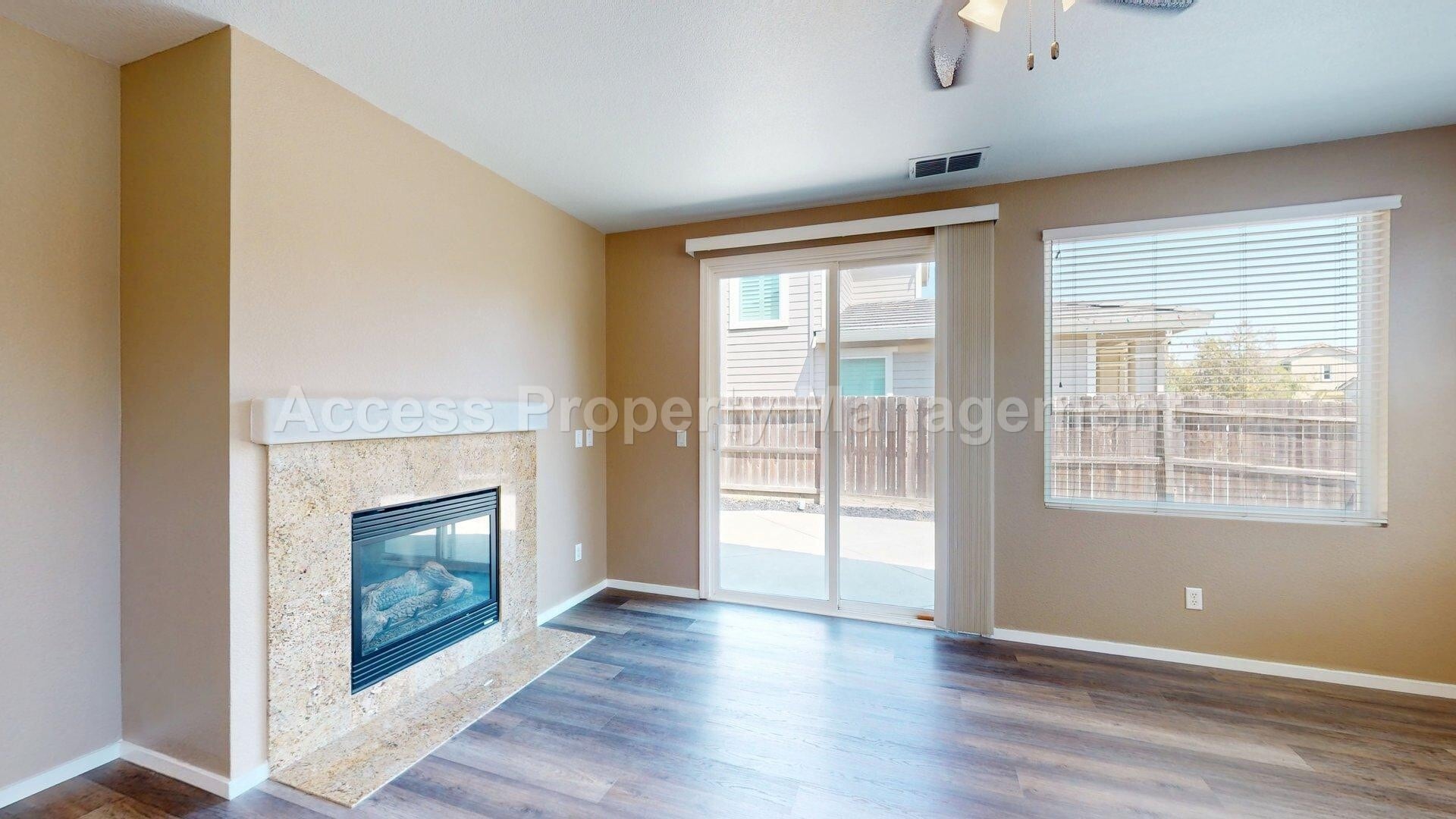 Building Photo - 1245 W Springer Dr
