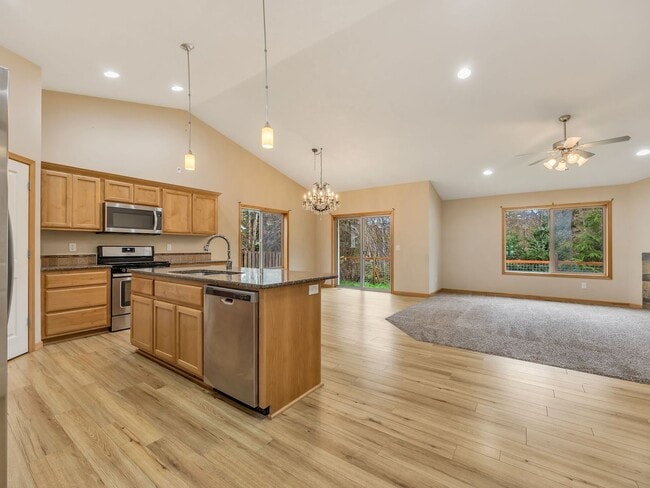 Building Photo - 1730 Pacific Ridge Ln