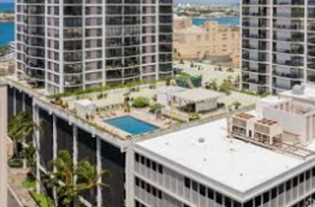 Building Photo - Harbor Square, Makai Building, 1 bedroom, ...