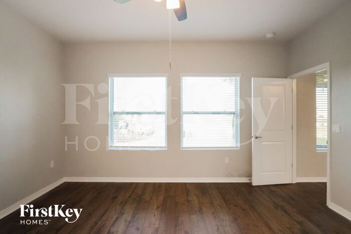 Building Photo - 17827 Passionflower Cir