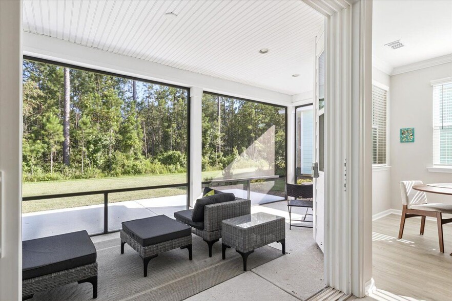 Building Photo - 731 Harborside Dr