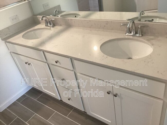 Building Photo - 7898 SW 74th Lp