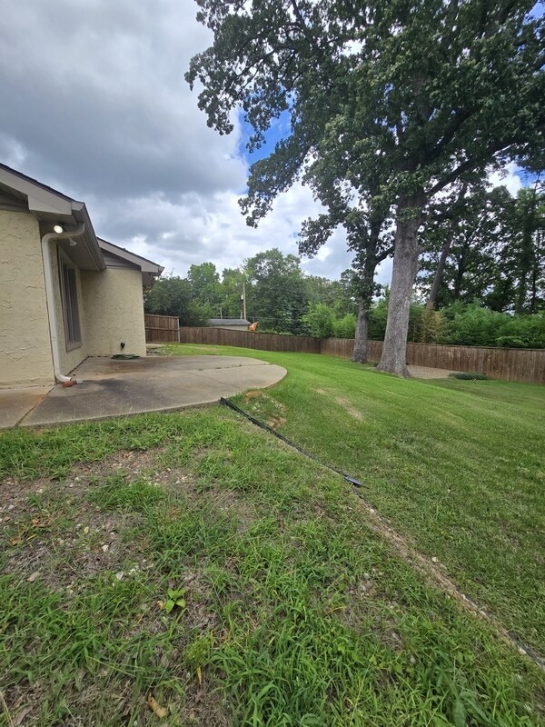 Building Photo - 1822 Northwood Ct