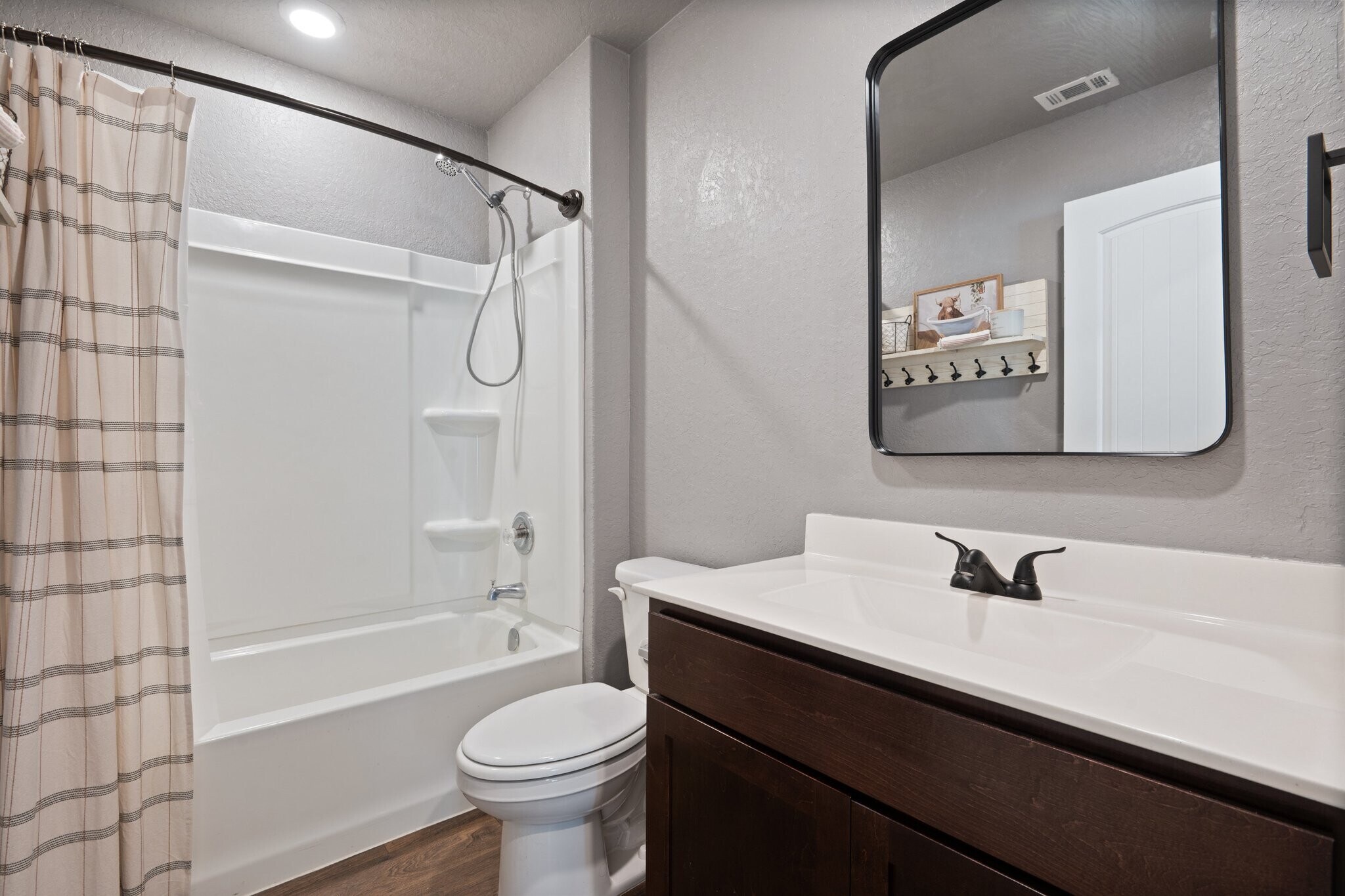 Building Photo - 140 Skipping Stone Ln