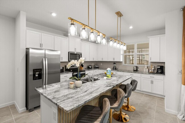 Building Photo - 2329 Distant Sun Trl