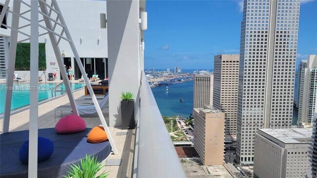 Building Photo - 151 SE 1st St