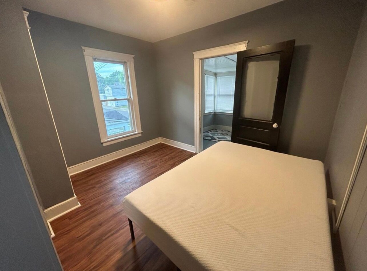 Building Photo - 36 Mill St