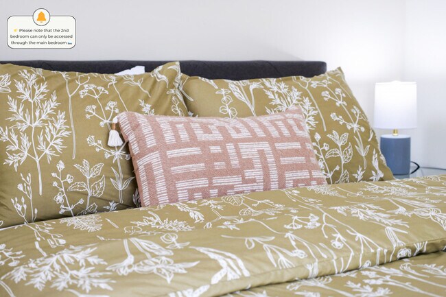 Building Photo - 2156 W 34th Pl