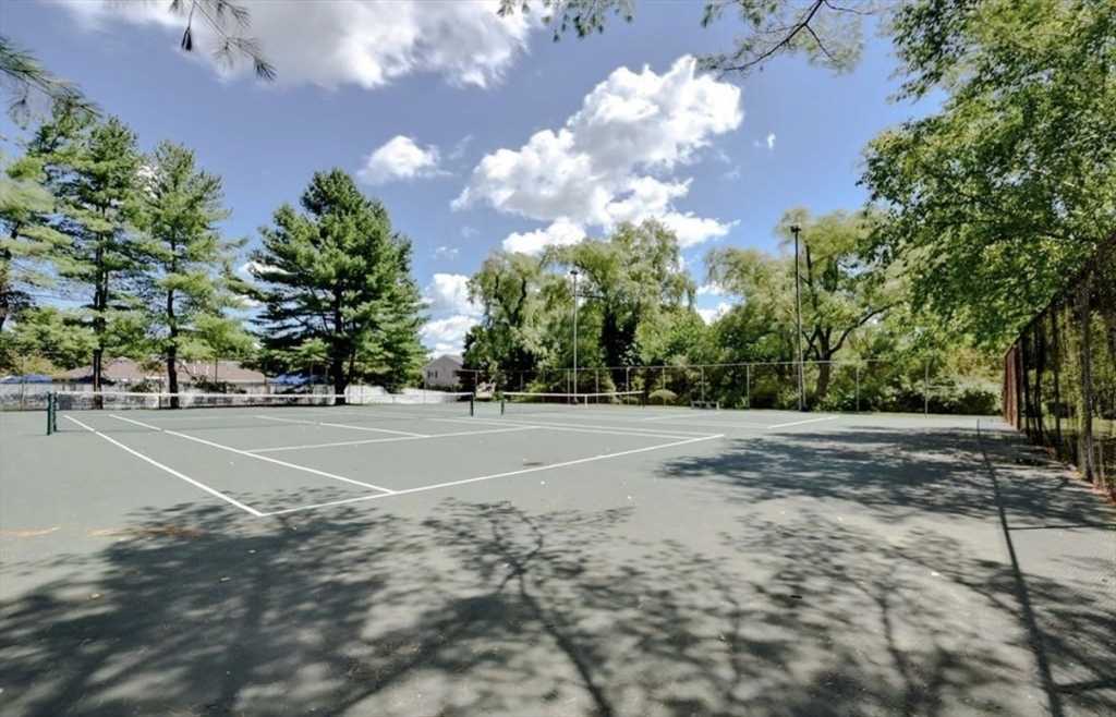 Building Photo - 15 Village Way