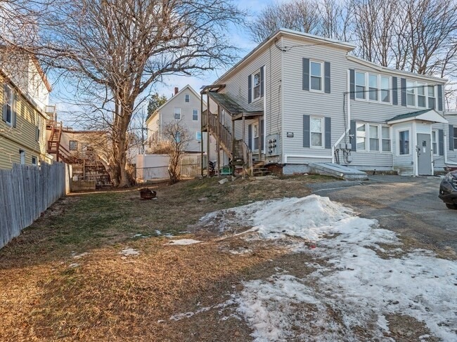 Building Photo - 52 Moran St