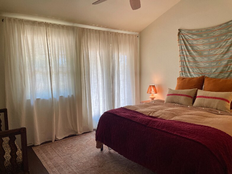 Building Photo - 7018 Crosswood Dr