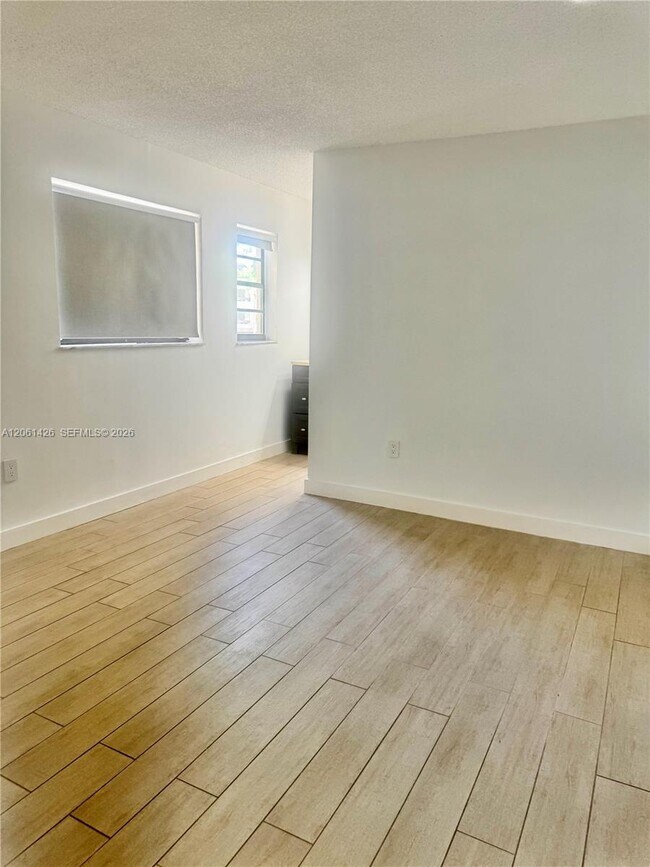 Building Photo - 9022 SW 123rd Ct