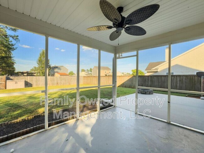 Building Photo - 100 Salem Creek Dr