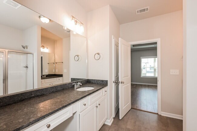 Building Photo - 1200 Spring Marsh Ct NE