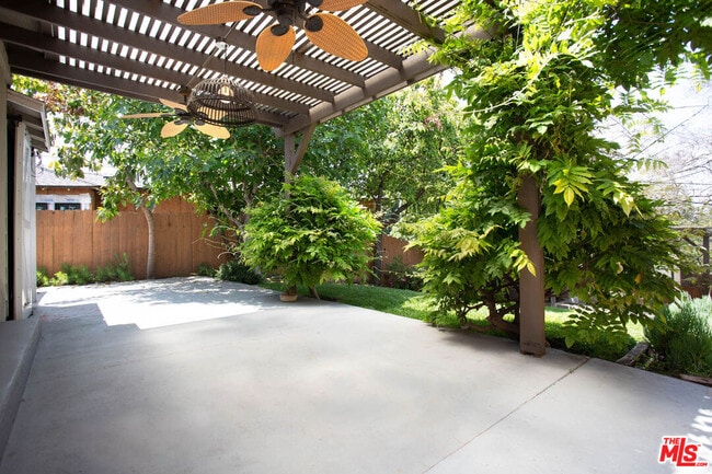 Building Photo - 1337 Westerly Terrace