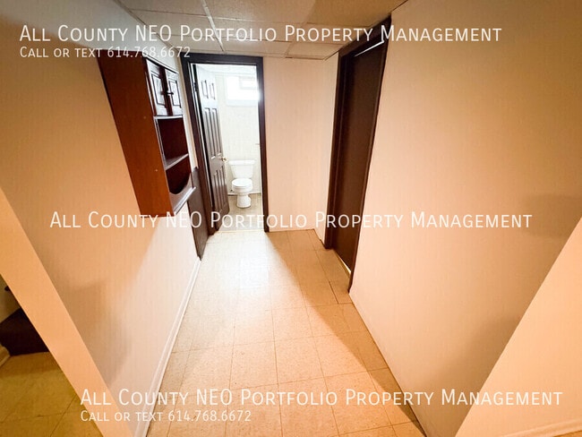 Building Photo - 400 S Highland Ave