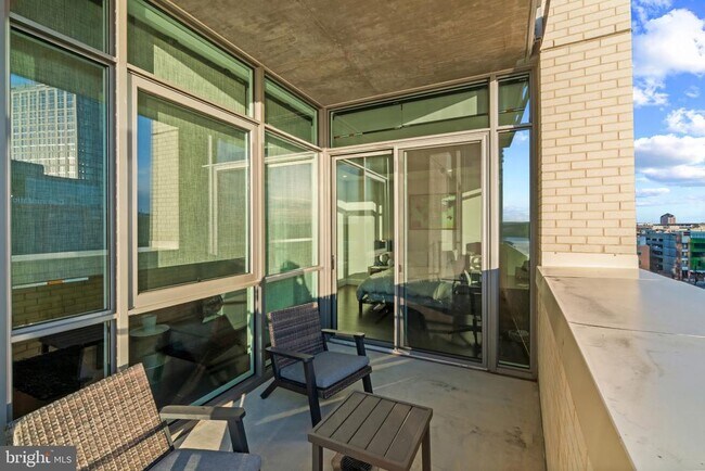 Building Photo - 1330 Lancaster St