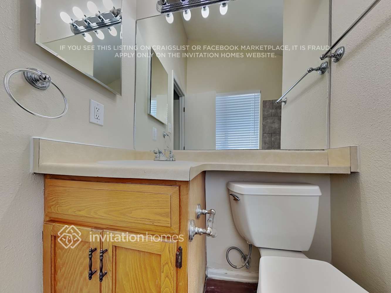 Building Photo - 3474 Foxridge Dr