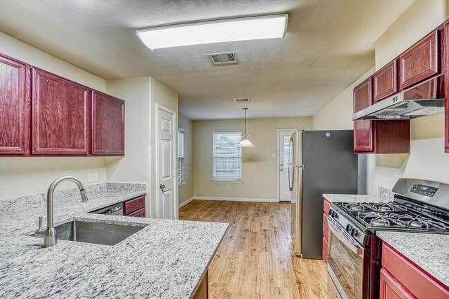 Building Photo - 18811 Dennington Dr