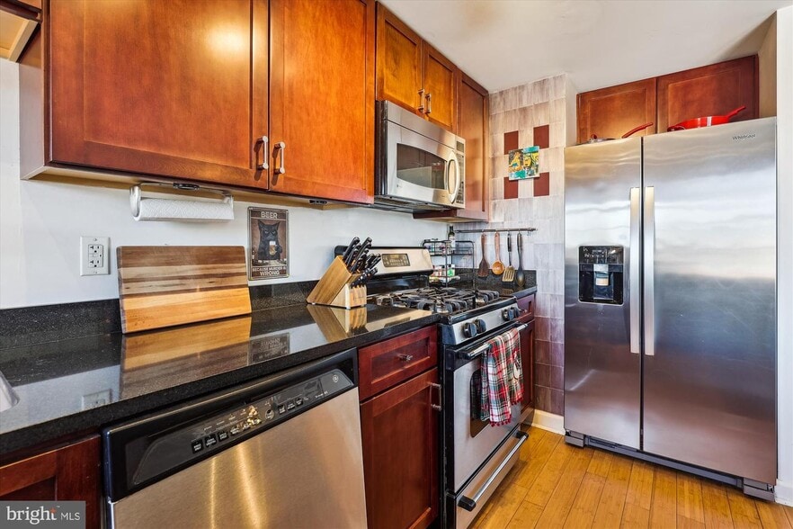 Kitchen - 1417 Newton St NW