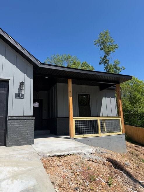 Building Photo - 11 Hillborough Ln