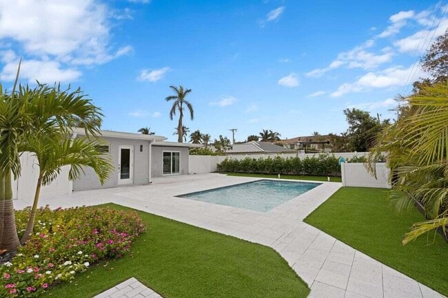 Building Photo - 2312 Spanish Trail