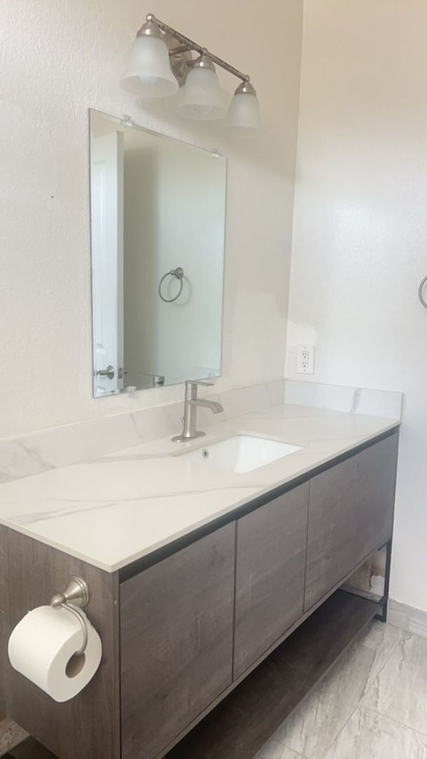 Building Photo - 1356 Bobolink Dr