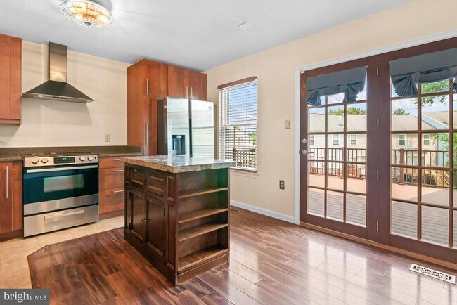 Building Photo - 26 Wessex Ct