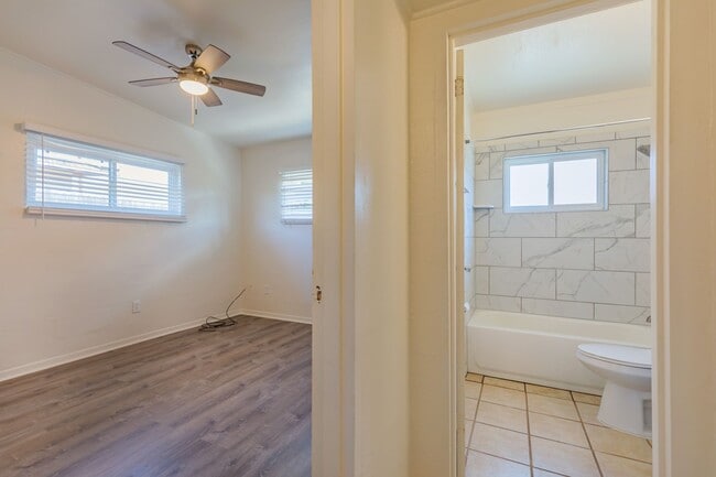 Building Photo - Wonderful 3 Bedroom 2 Bath Home!