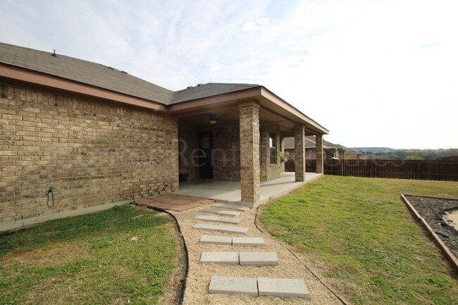 Building Photo - 4 Bedroom in Copperas Cove’s House Creek N...