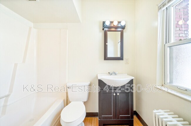 Building Photo - 445-445 Library St