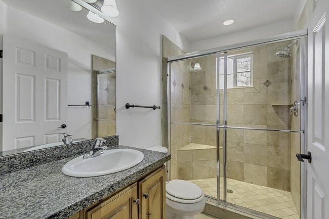 Building Photo - 816 N 175 E