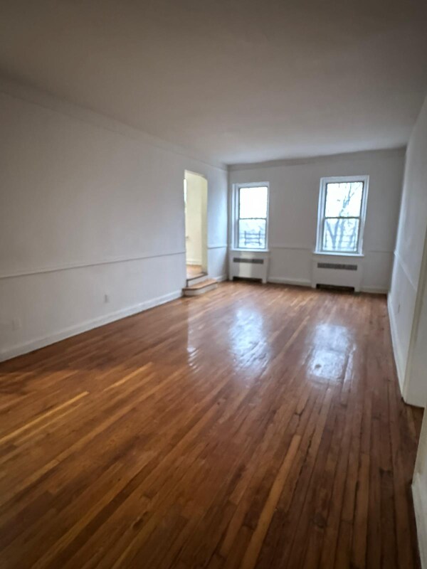 Building Photo - 129 N Walnut St