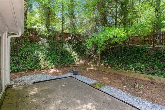 Building Photo - 5000 Village Green Way