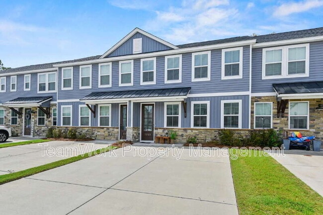 Building Photo - 7763 Park Gate Dr