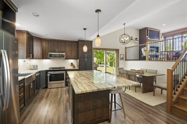 Building Photo - 609 N Woods Edge Dr