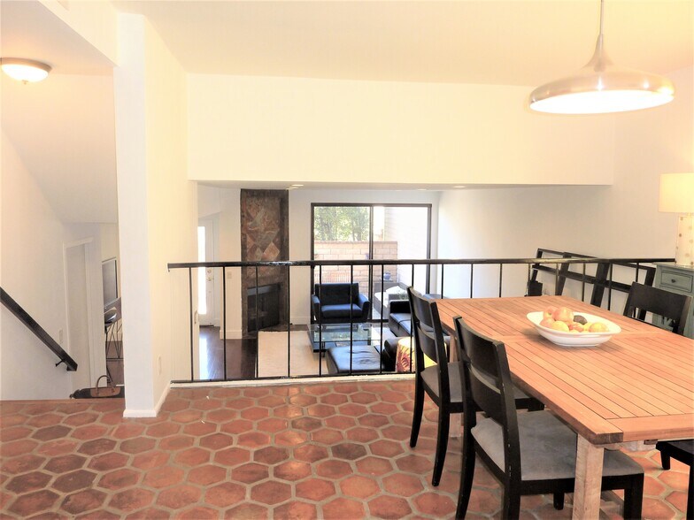 Building Photo - 13065 Mindanao Way