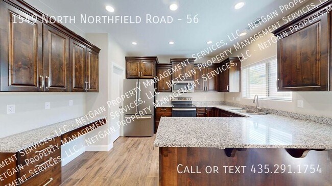 Building Photo - 1549 N Northfield Rd