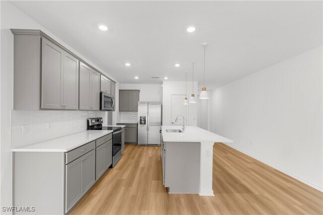 Building Photo - 27859 Solis Grande Dr