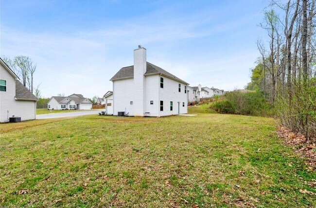 Building Photo - 207 Finley Dr