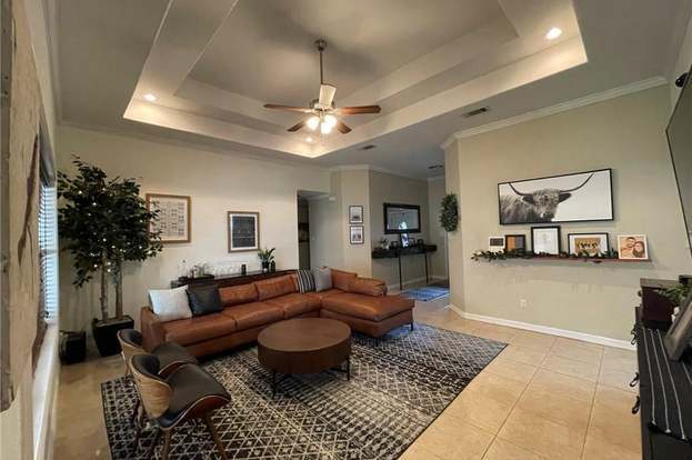 Building Photo - 3821 Oriole Ave