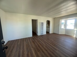 Building Photo - 2010-2012 South I St.