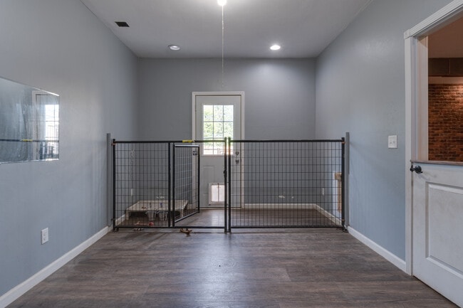 Building Photo - 12912 Silver Springs Ln