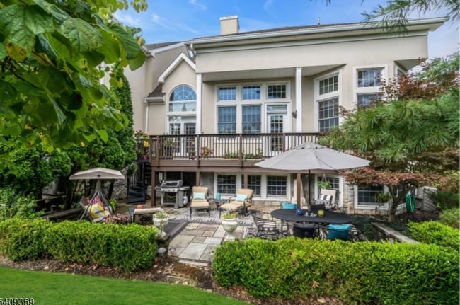 Building Photo - 41 Dickinson Rd