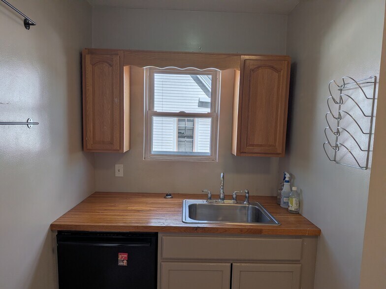 Building Photo - 12 Newbern Ave